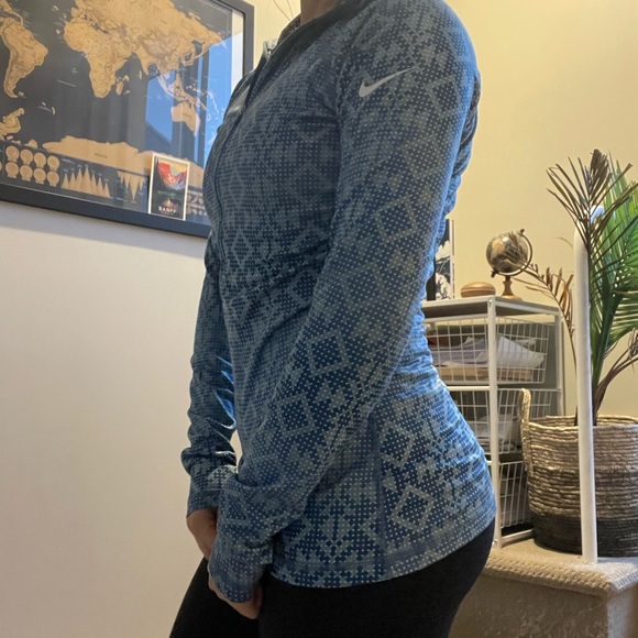 Nike pro sport long sleeve top. Very nice support and compression. - Picture 3 of 4